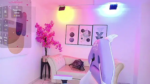 Isa reel online show from November 2025 07:35:01 PM