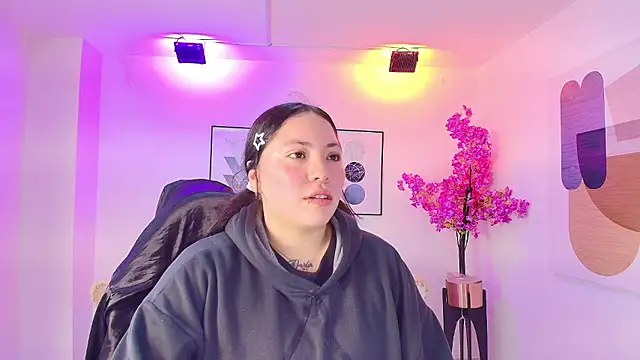 Isa reel online show from January 2026 07:41:02 PM