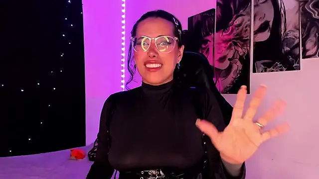 willow poisson online show from December 2024 08:18:01 PM