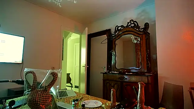 CharlotteVixxens online show from November 2025 01:37:01 AM