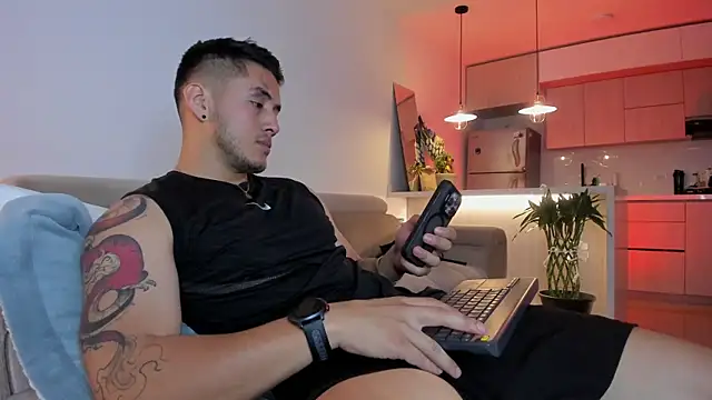 Chriskyle  online show from December 2024 11:07:01 PM