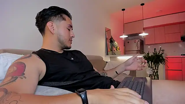 Chriskyle  online show from September 2025 12:12:01 AM