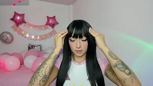 issagarcia online show from March 2025 01:18:01 PM