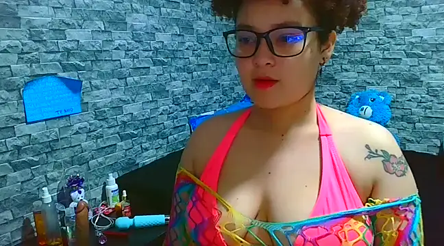 Snapshot of vanellope12 chatting on December 2024 07:28:02 PM vanellope12 online show from December 2024 07:28:02 PM