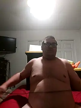 Snapshot of bigfrank6923 chatting on October 2025 06:44:01 AM bigfrank6923 online show from October 2025 06:44:01 AM