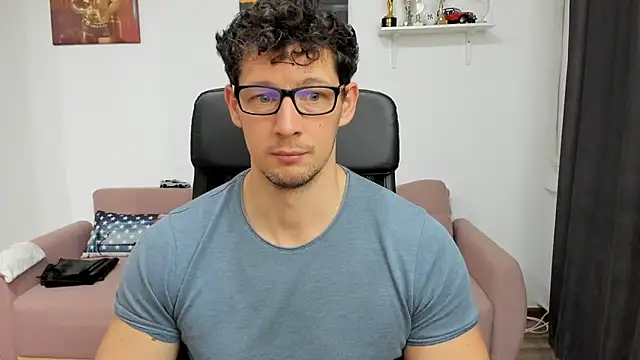 BrutusK08 online show from February 2025 08:13:02 AM