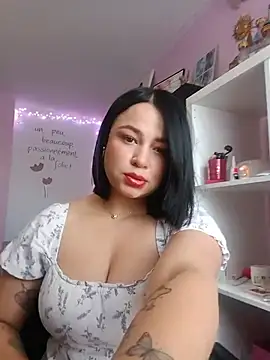 Snapshot of Lia_Roxx chatting on June 2026 07:40:02 AM Lia Roxx online show from June 2026 07:40:02 AM