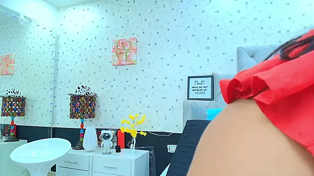 JulietaReyess online show from February 2025 02:48:02 PM