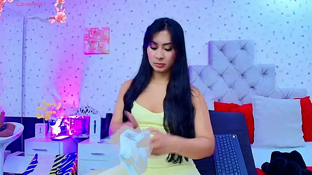 JulietaReyess online show from March 2026 11:49:01 AM