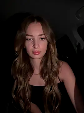 Snapshot of EvieEvans chatting on September 2025 08:32:01 PM EvieEvans online show from September 2025 08:32:01 PM