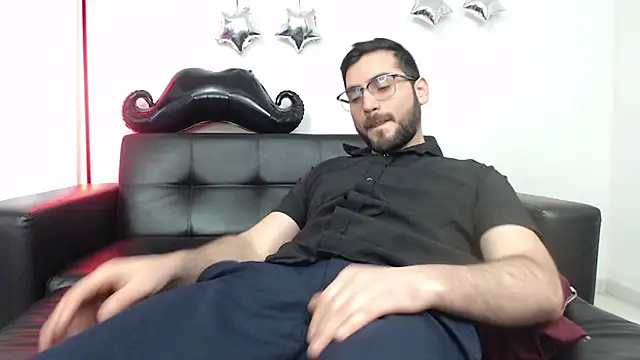 Snapshot of _Araboys_ chatting on September 2025 12:38:02 PM Araboys online show from September 2025 12:38:02 PM