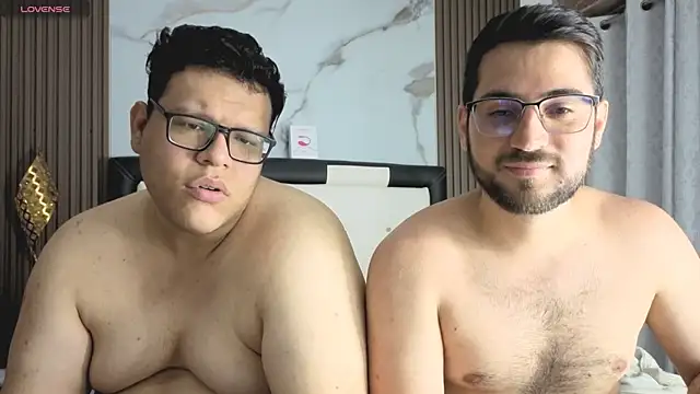 Snapshot of _Araboys_ chatting on November 2025 12:55:02 AM Araboys online show from November 2025 12:55:02 AM