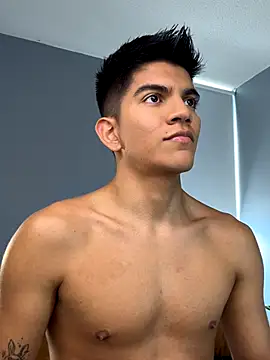 santiago 01 online show from October 2025 07:30:02 PM