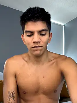 santiago 01 online show from October 2025 08:11:02 PM