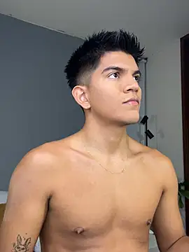 santiago 01 online show from February 2026 11:34:02 PM