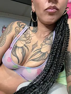 Snapshot of Nadiasexy chatting on March 2025 04:47:02 PM Nadiasexy online show from March 2025 04:47:02 PM