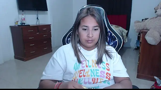 Snapshot of KathyHardcore69 chatting on December 2025 03:37:02 AM KathyHardcore69 online show from December 2025 03:37:02 AM