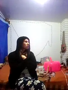 Snapshot of Cameron_puppy chatting on March 2025 06:10:02 AM Cameron puppy online show from March 2025 06:10:02 AM