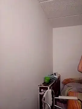 Snapshot of Cameron_puppy chatting on October 2025 05:35:02 PM Cameron puppy online show from October 2025 05:35:02 PM