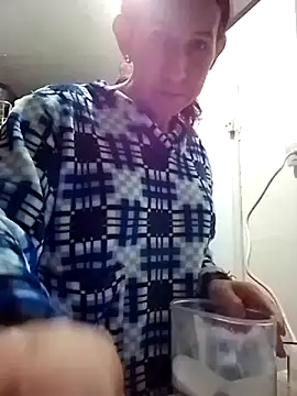 Snapshot of Cameron_puppy chatting on October 2025 09:31:02 PM Cameron puppy online show from October 2025 09:31:02 PM