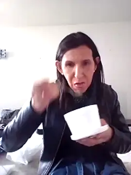 Snapshot of Cameron_puppy chatting on November 2025 08:41:02 PM Cameron puppy online show from November 2025 08:41:02 PM