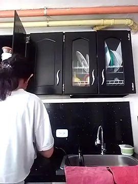 Snapshot of Cameron_puppy chatting on November 2025 08:29:01 PM Cameron puppy online show from November 2025 08:29:01 PM