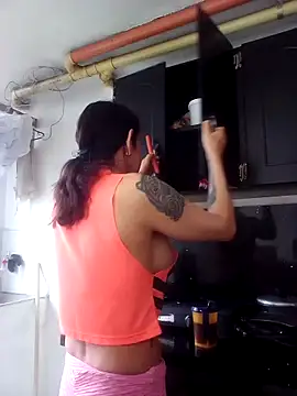 Snapshot of Cameron_puppy chatting on November 2025 06:07:01 PM Cameron puppy online show from November 2025 06:07:01 PM