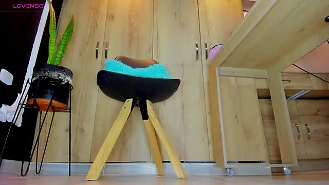 Vero Starxx online show from February 2025 09:43:01 PM