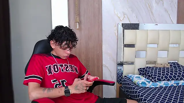 Snapshot of Harry_jhonsson chatting on June 2026 09:50:01 PM Harry jhonsson online show from June 2026 09:50:01 PM