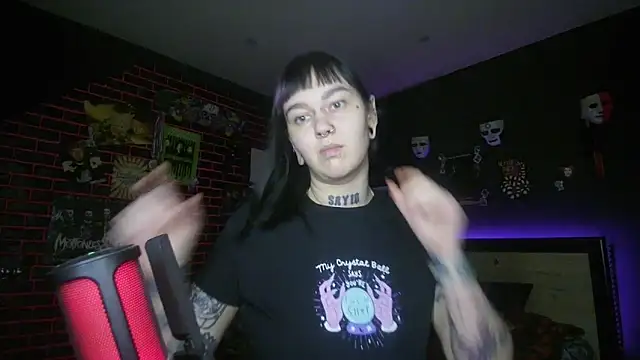 MoorderxDoll online show from November 2025 07:36:02 PM