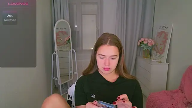 LovelyJessie online show from November 2025 02:39:01 PM