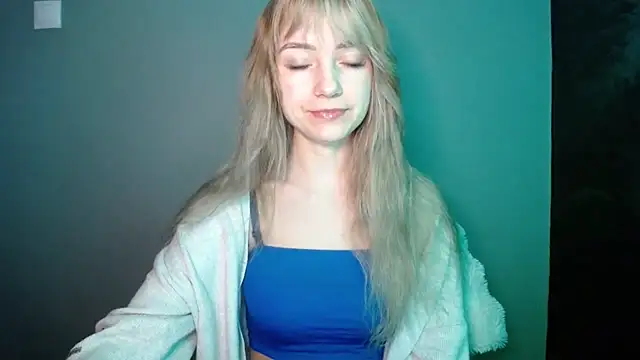 LuciaYoung online show from January 2026 07:46:02 AM