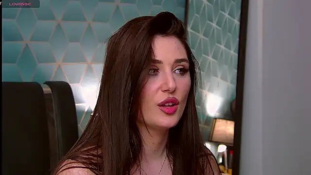 Snapshot of KassieWeins chatting on February 2025 11:15:01 PM KassieWeins online show from February 2025 11:15:01 PM