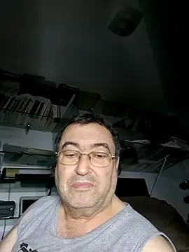 StiveMartin online show from November 2025 07:05:02 PM