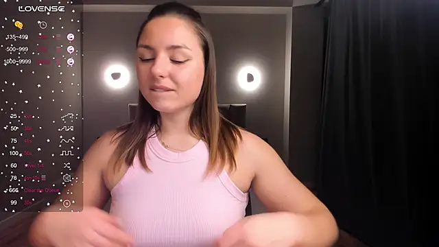 Snapshot of ThreeshaWhite chatting on February 2025 04:22:01 PM ThreeshaWhite online show from February 2025 04:22:01 PM