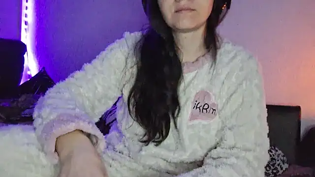 Cyndee Winter online show from December 2024 10:02:02 PM