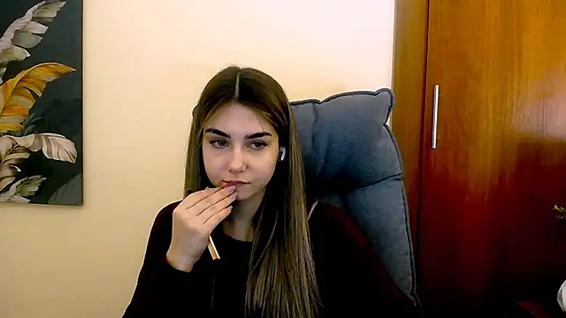 Snapshot of Lili_magic chatting on January 2025 12:51:02 PM Lili magic online show from January 2025 12:51:02 PM