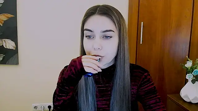 Snapshot of Lili_magic chatting on February 2025 03:42:01 PM Lili magic online show from February 2025 03:42:01 PM