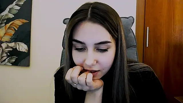 Snapshot of Lili_magic chatting on March 2025 05:18:01 PM Lili magic online show from March 2025 05:18:01 PM
