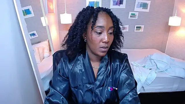 Snapshot of kiara_evanss chatting on December 2024 02:21:02 AM kiara evanss online show from December 2024 02:21:02 AM