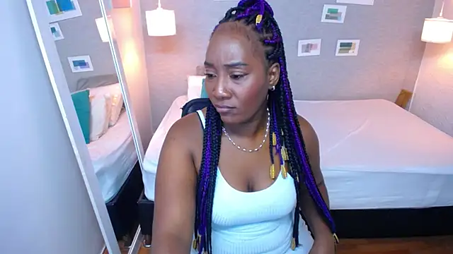 Snapshot of kiara_evanss chatting on January 2025 06:56:02 PM kiara evanss online show from January 2025 06:56:02 PM