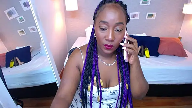Snapshot of kiara_evanss chatting on January 2025 05:05:01 PM kiara evanss online show from January 2025 05:05:01 PM