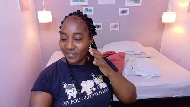 Snapshot of kiara_evanss chatting on October 2025 08:19:01 PM kiara evanss online show from October 2025 08:19:01 PM