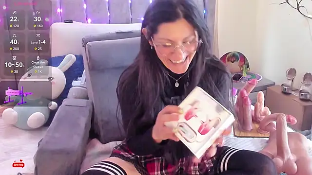 Rapunzeell  online show from November 2025 07:38:01 PM