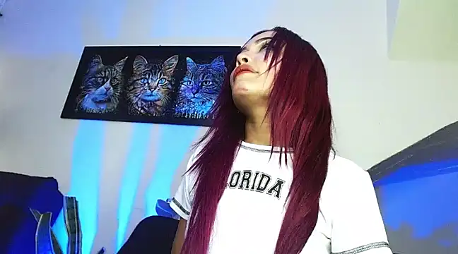 Snapshot of lady_scarlettt chatting on February 2025 01:07:01 PM lady scarlettt online show from February 2025 01:07:01 PM