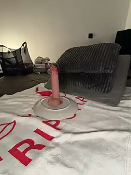 Laurahorney xo online show from October 2025 08:41:02 PM