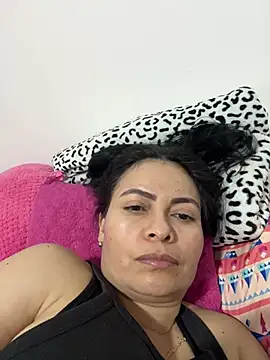 Snapshot of Janna099 chatting on January 2025 09:39:02 PM Janna099 online show from January 2025 09:39:02 PM