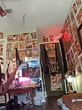 luvs2cumm69 online show from February 2025 05:15:02 PM