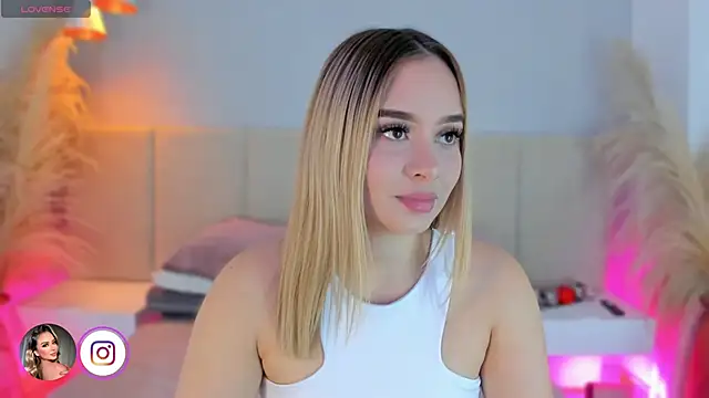 sofia pamela online show from February 2026 07:25:02 PM