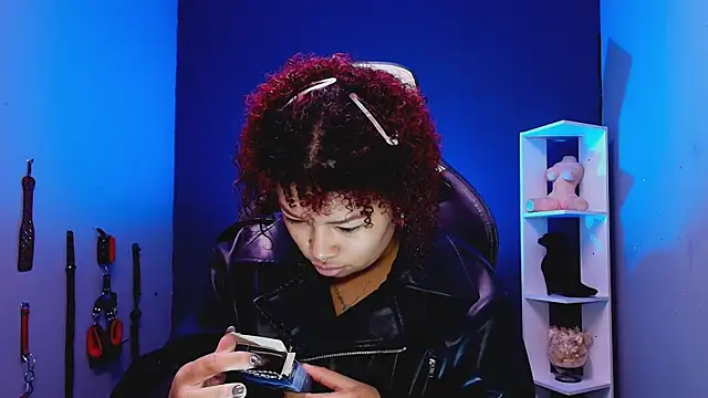 JadaRoberts online show from November 2025 12:05:01 PM